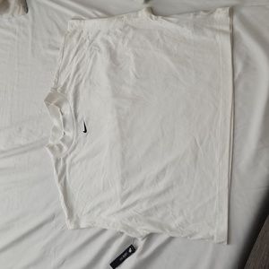 Nike NWT  XS white T shirt